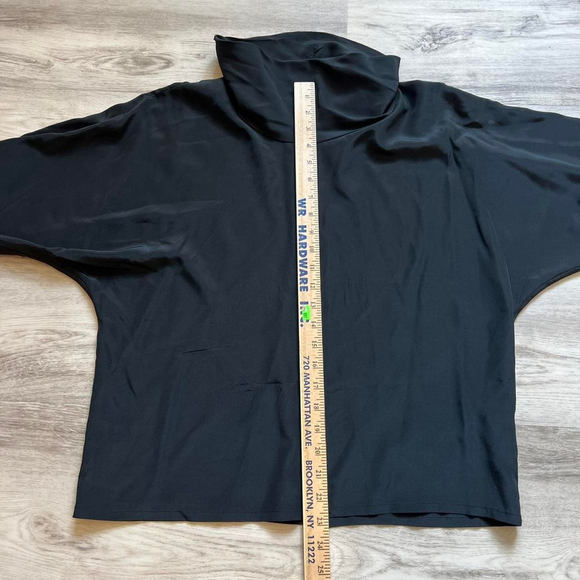 Vintage 80s black silk designer blouse - Picture 6 of 7